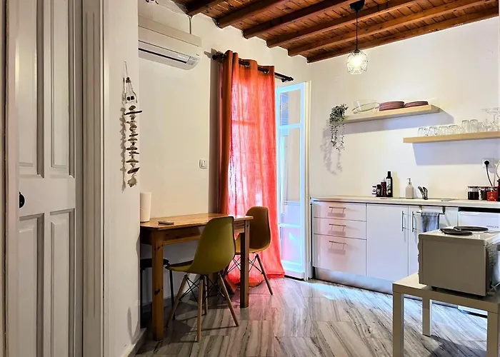 Beachside Ornos Area Apartman